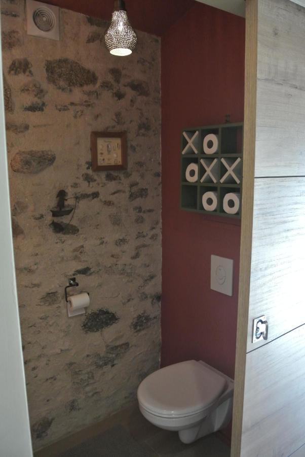 Bed and Breakfast Les Epis Du Vent Adilly Екстер'єр фото