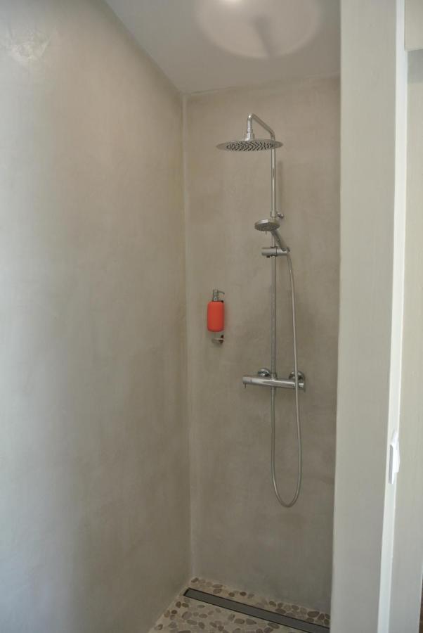 Bed and Breakfast Les Epis Du Vent Adilly Екстер'єр фото