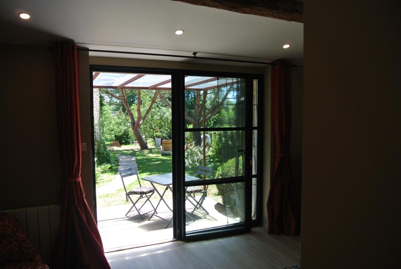 Bed and Breakfast Les Epis Du Vent Adilly Екстер'єр фото