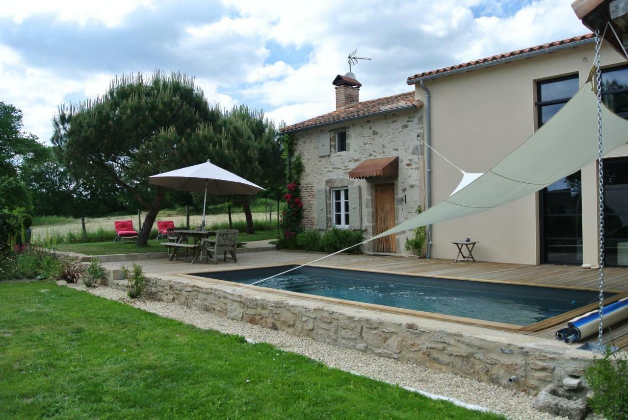 Bed and Breakfast Les Epis Du Vent Adilly Екстер'єр фото