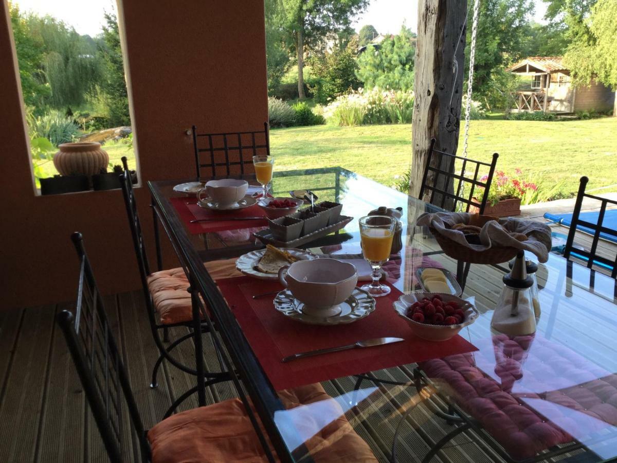 Bed and Breakfast Les Epis Du Vent Adilly Екстер'єр фото