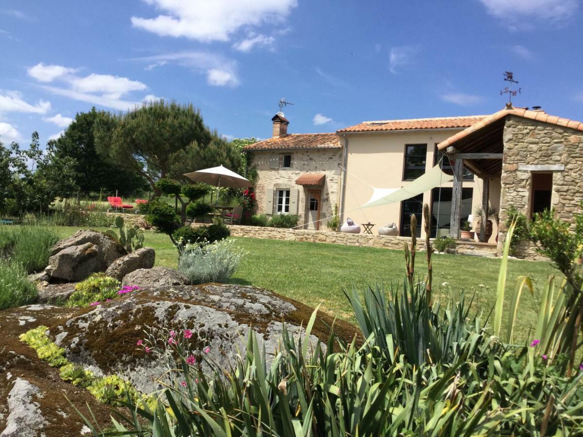 Bed and Breakfast Les Epis Du Vent Adilly Екстер'єр фото