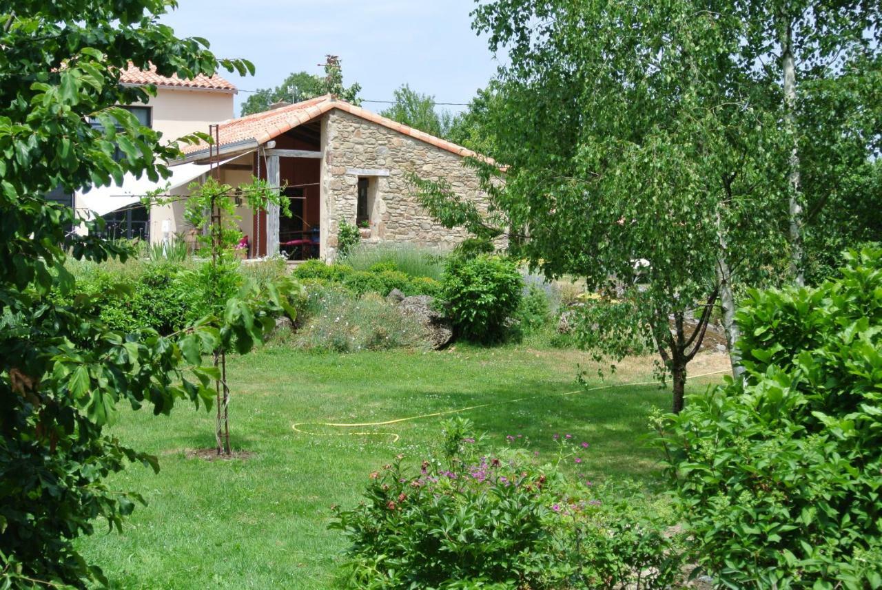 Bed and Breakfast Les Epis Du Vent Adilly Екстер'єр фото